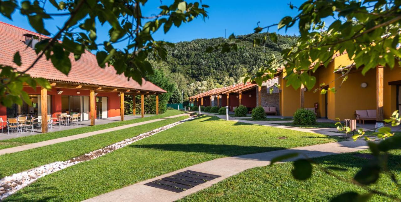 Fuentes Blancas Hotel Vegacervera Luaran gambar